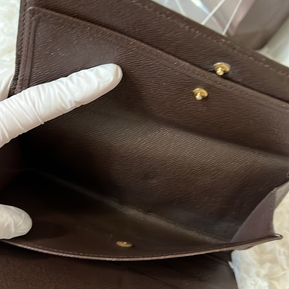 Authentic Louis Vuitton Damier Ebene International Wallet w/ Strap and D… - Picture 13 of 17